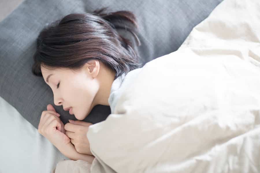 しっかり睡眠を取る