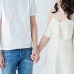 女性の胸の大きさを男性はどんな心理で見ている？