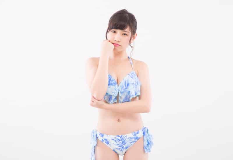 女性が胸の大きさを気にする場面って?